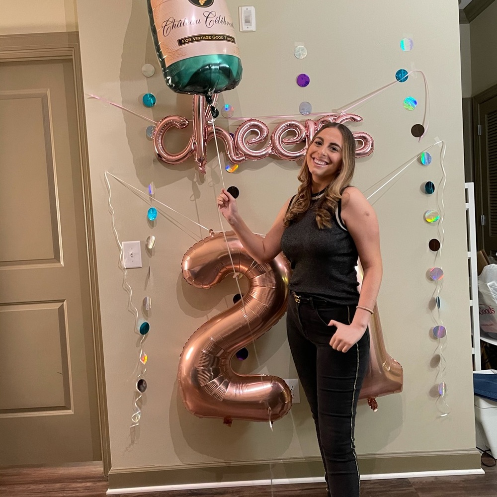 Meet your Posher, Liana